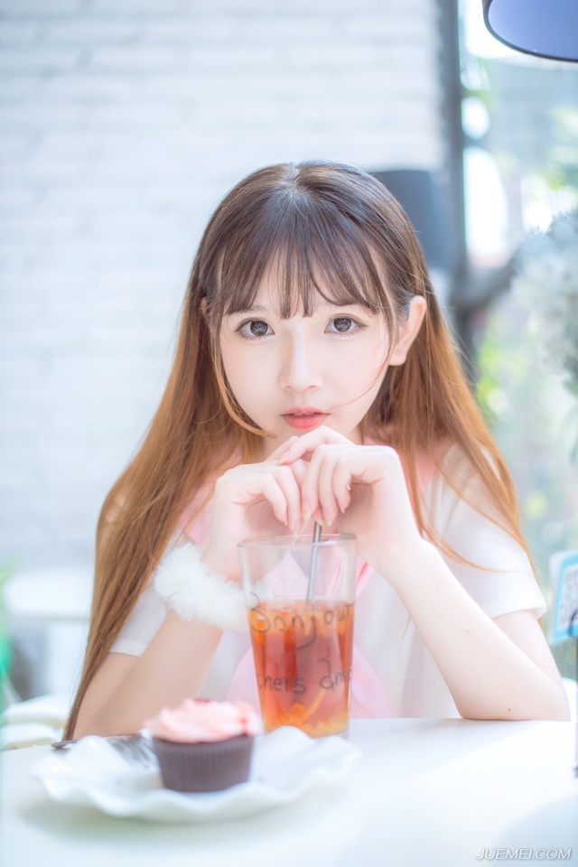 从前看脸蛋，如今重内涵[lizhigushicom]。